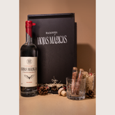 Wooden box with 2 rocket glasses and Bacanora Hojas Mágicas Bottle 750 ml.